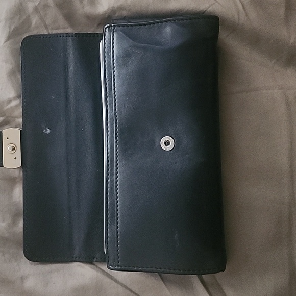 GUCCI WALLET - Picture 2 of 5